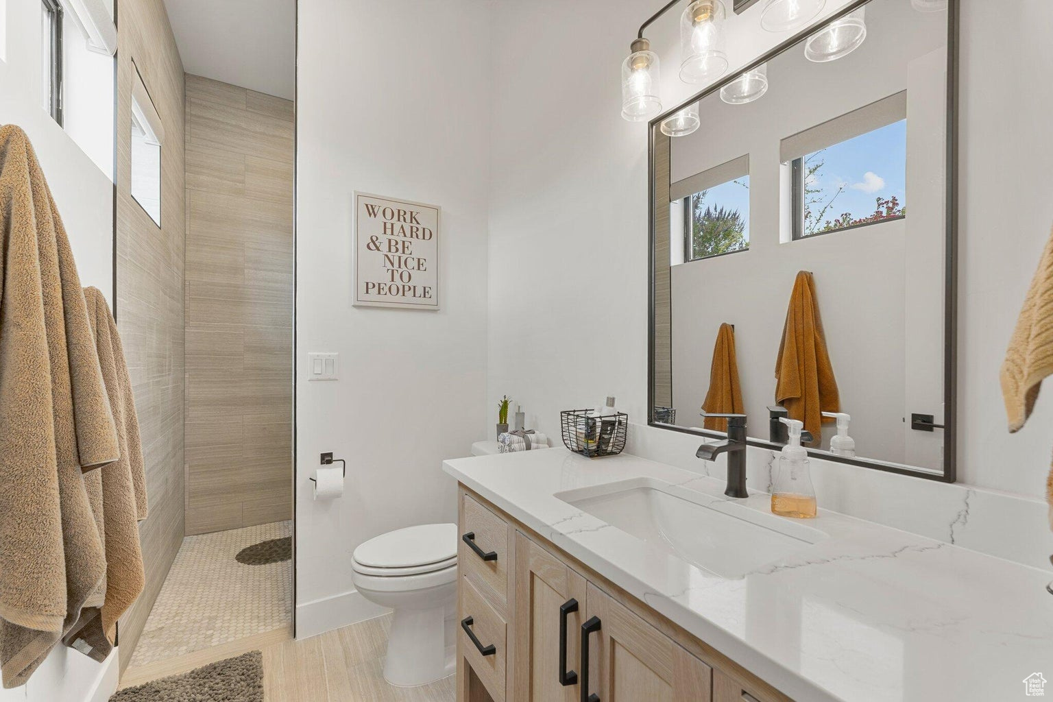 LEDGES OF ST GEORGE PH 8 - Residential