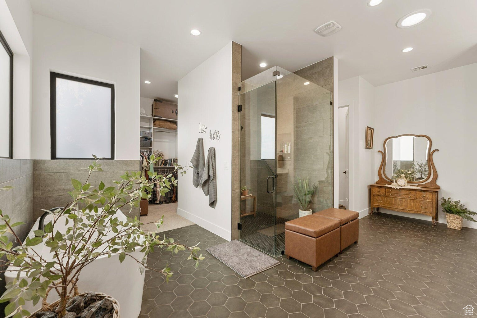 LEDGES OF ST GEORGE PH 8 - Residential