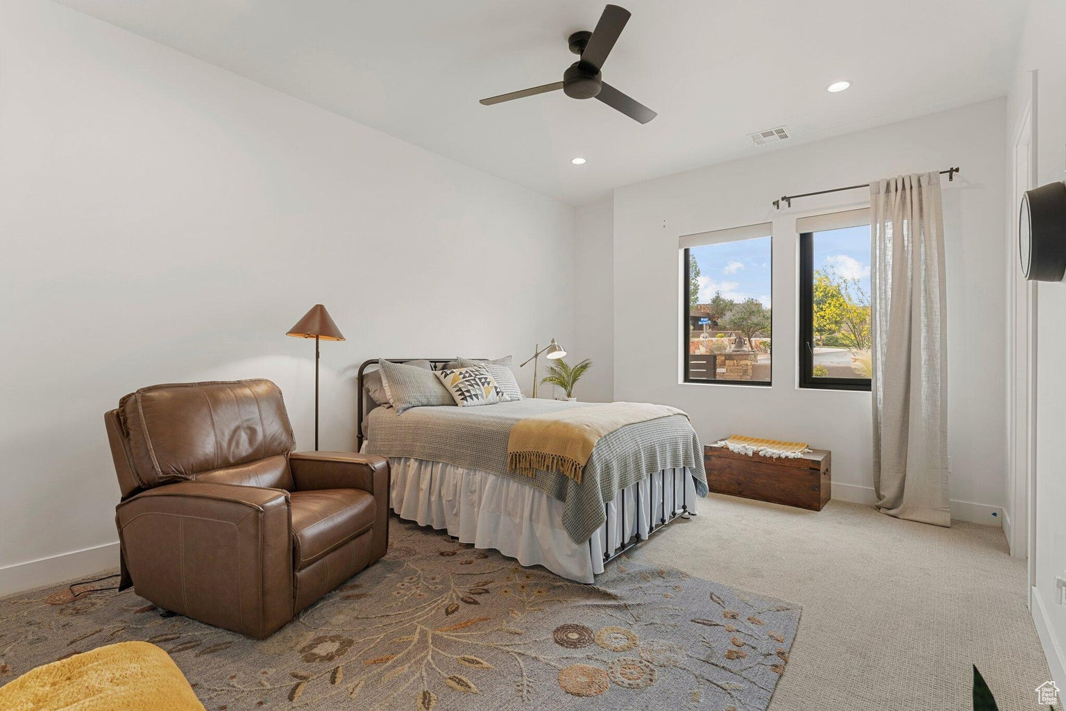 LEDGES OF ST GEORGE PH 8 - Residential