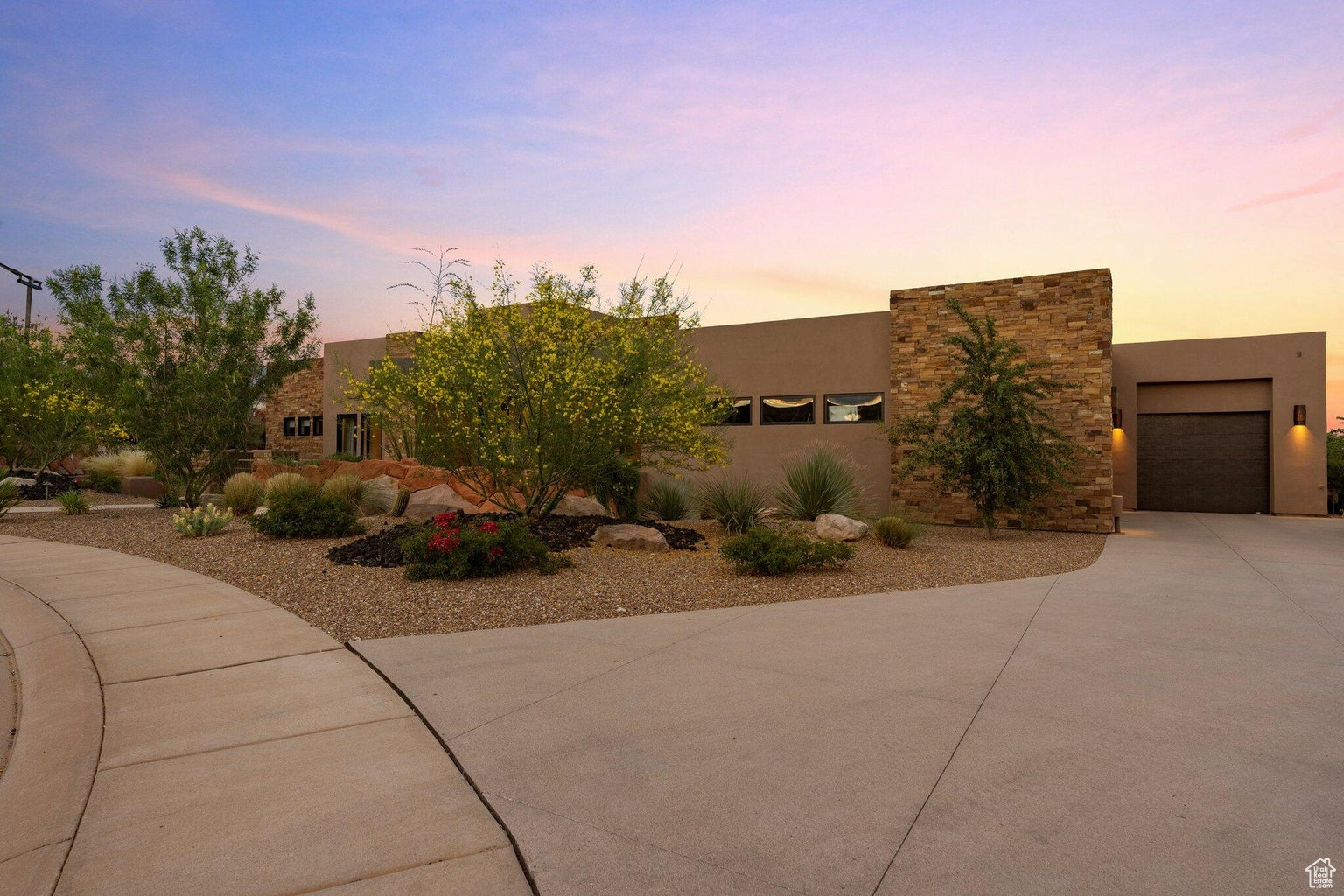 LEDGES OF ST GEORGE PH 8 - Residential