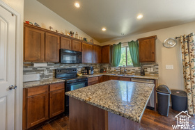 2284 E Ox Yoke Dr, Eagle Mountain, Utah image 4