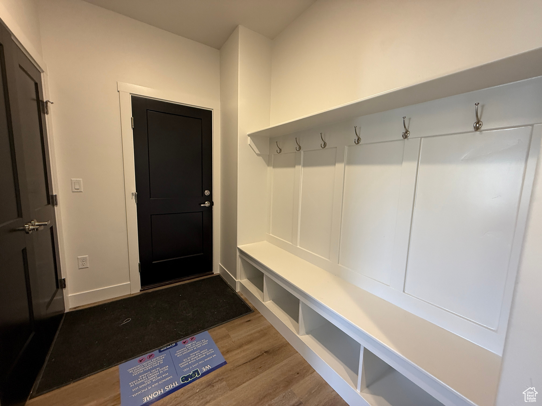 DIAMOND E - Residential