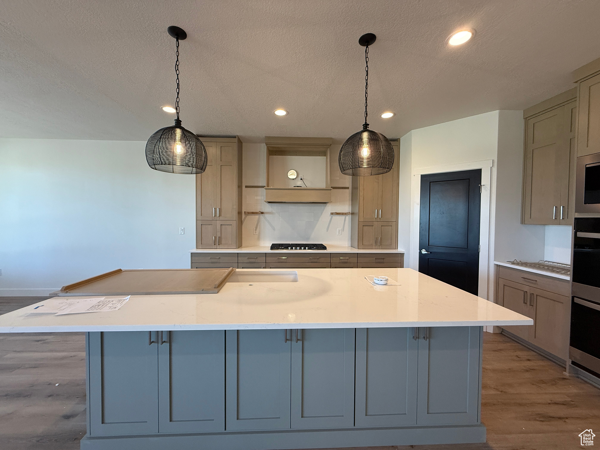 DIAMOND E - Residential