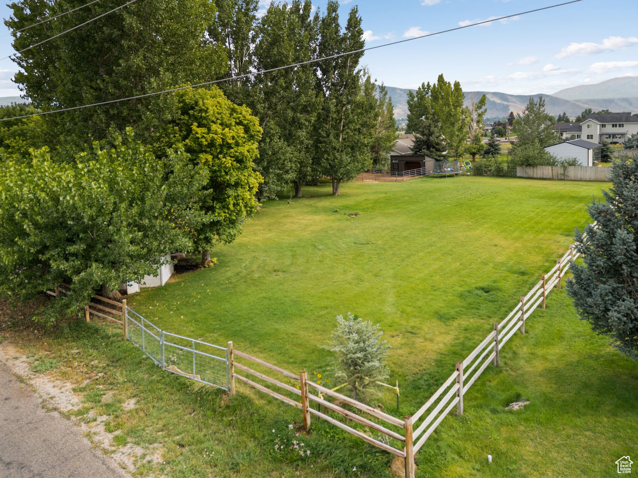 MIDWAY - Residential