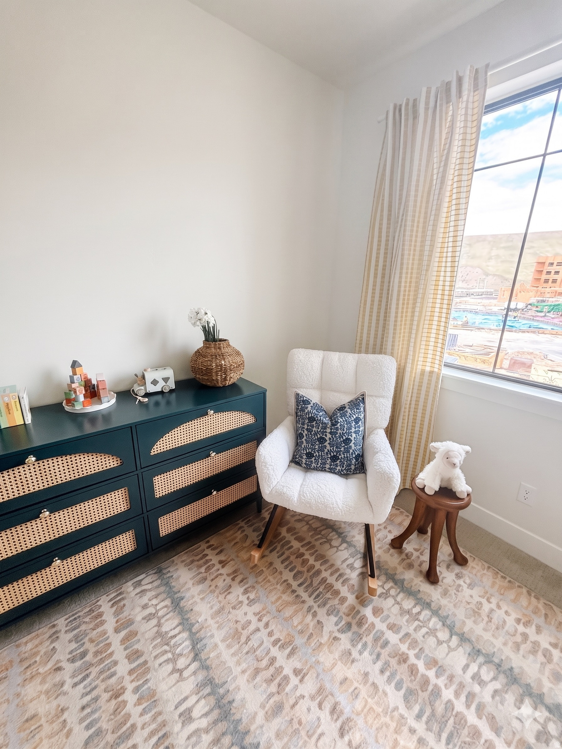 VISTAS AT THE POINT - Residential