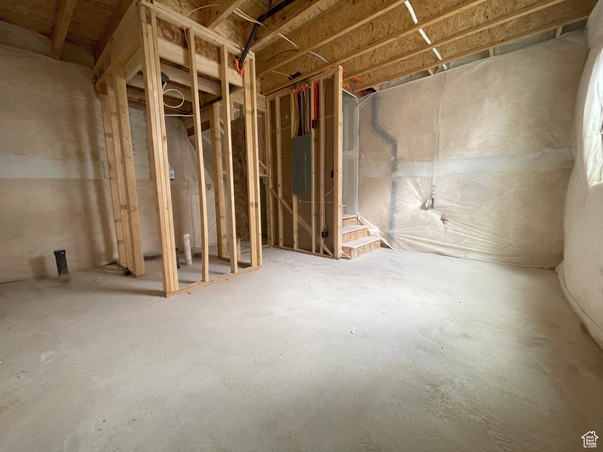 BEACON POINTE - Residential