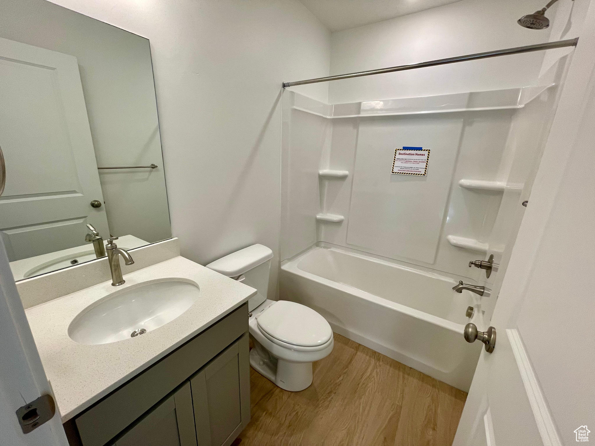 BEACON POINTE - Residential