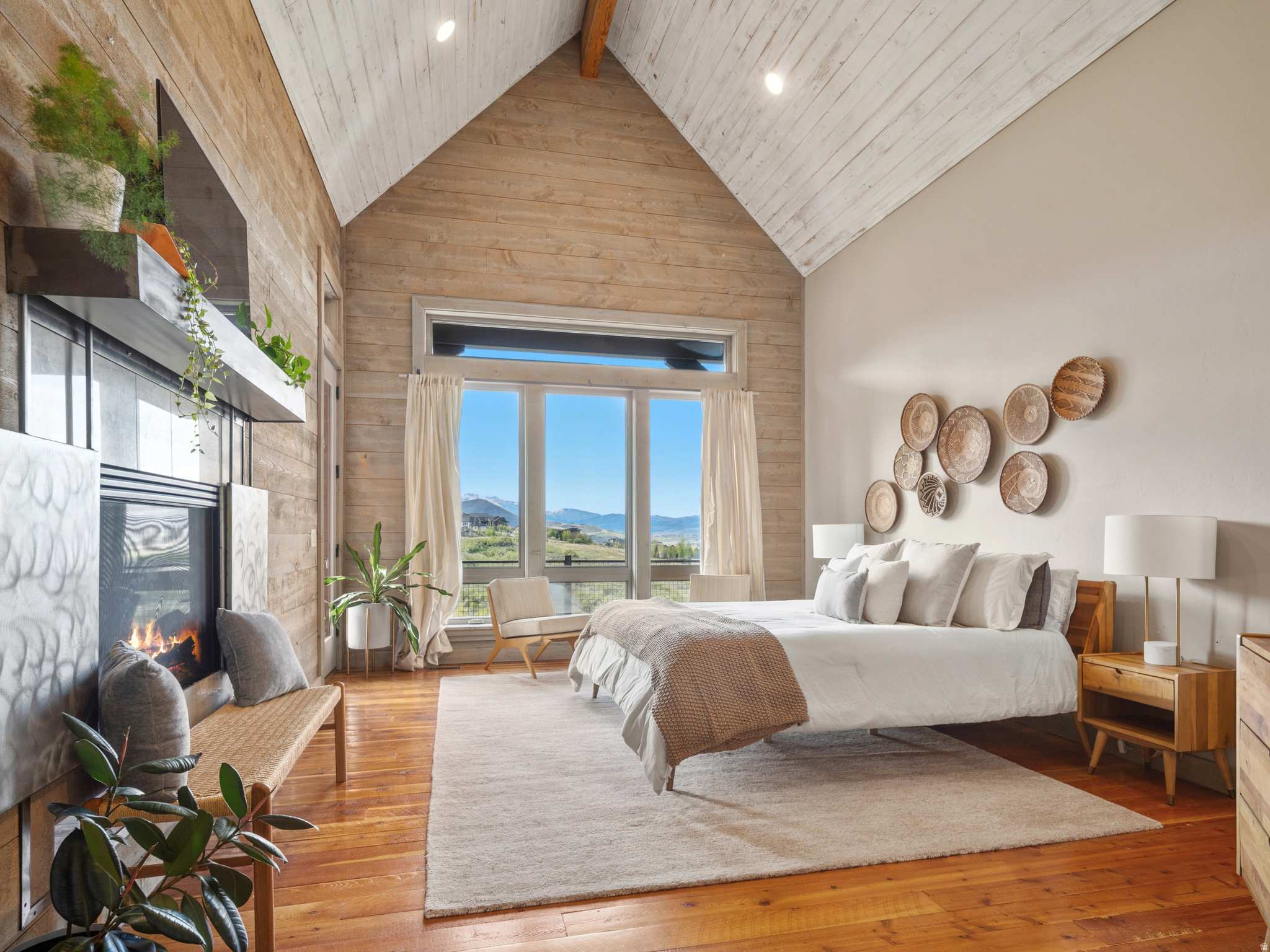 SUMMIT AT SKI LAKE - Residential