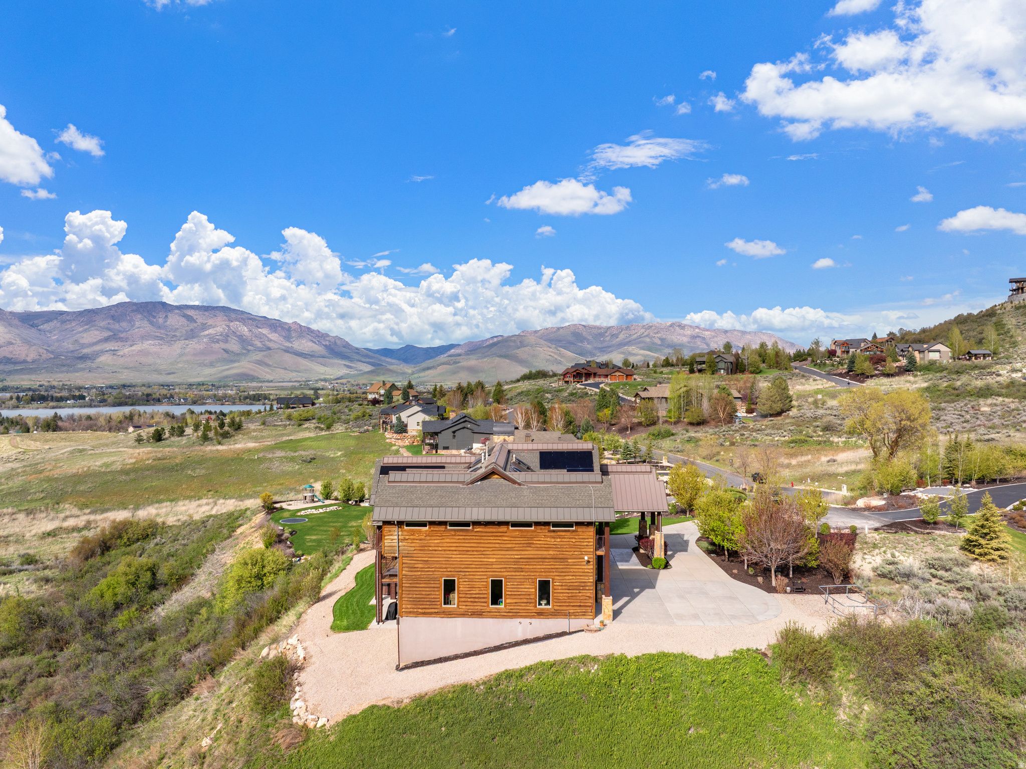 SUMMIT AT SKI LAKE - Residential
