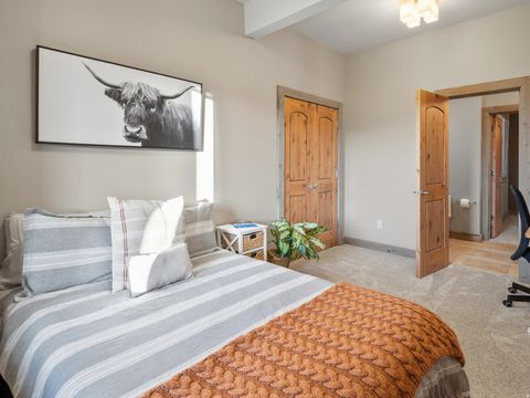 Tiny photo for 6438 E SUMMIT CV, Huntsville, UT 84317 (MLS # 2153802)