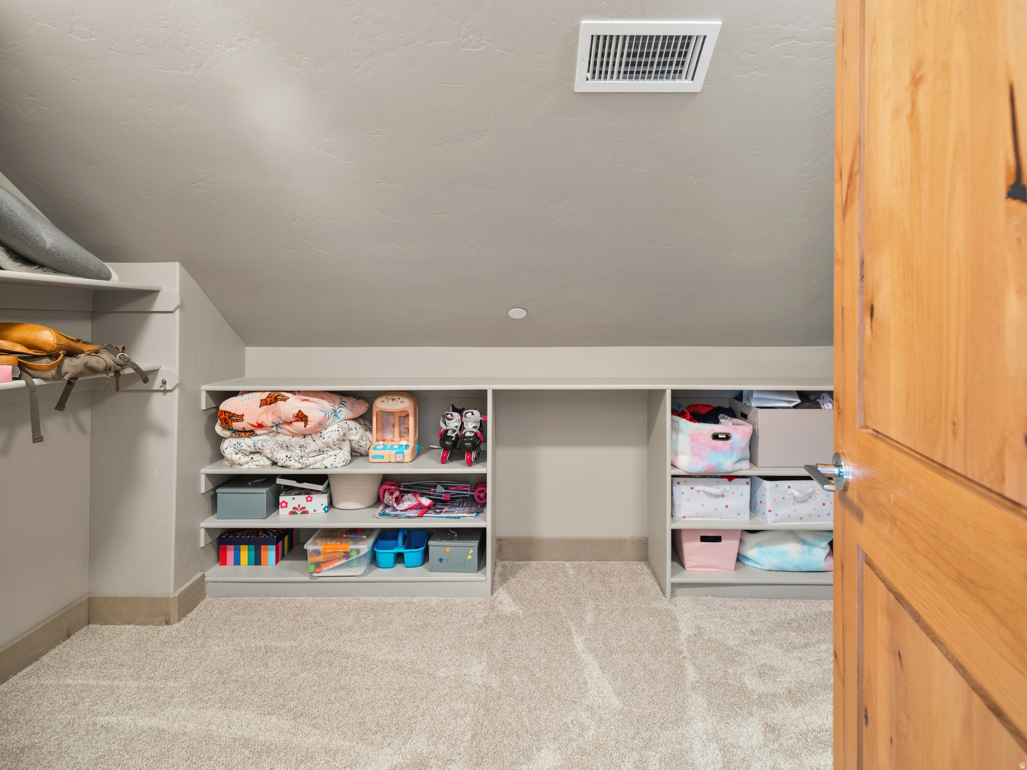 SUMMIT AT SKI LAKE - Residential