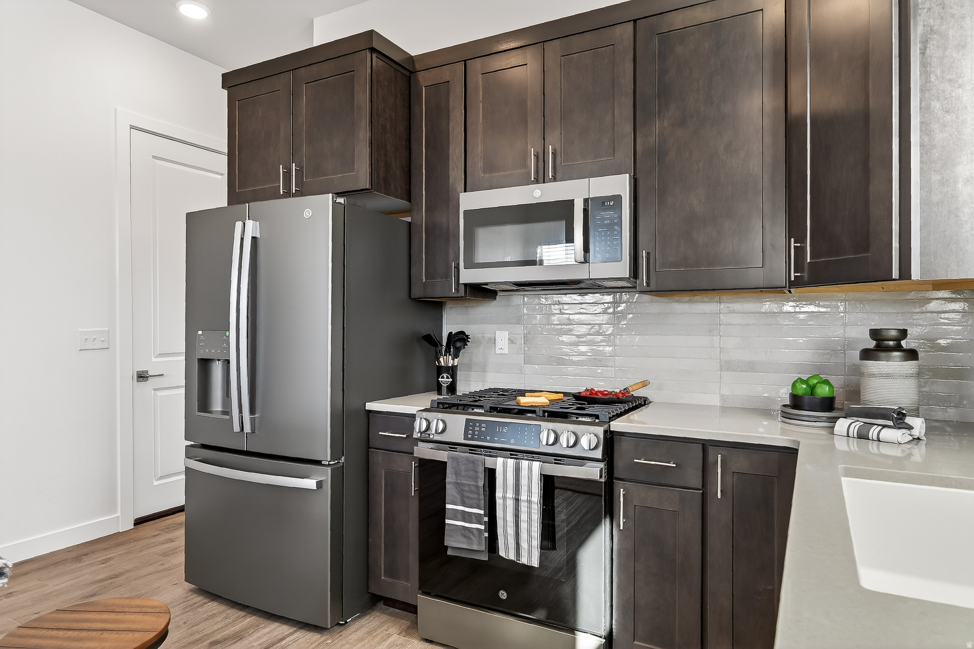 SKY VIEW ESTATES - Residential Income