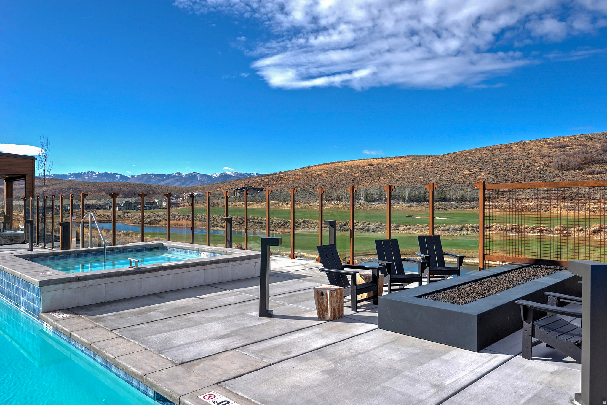 DOUBLE DEER COTTAGES - Residential