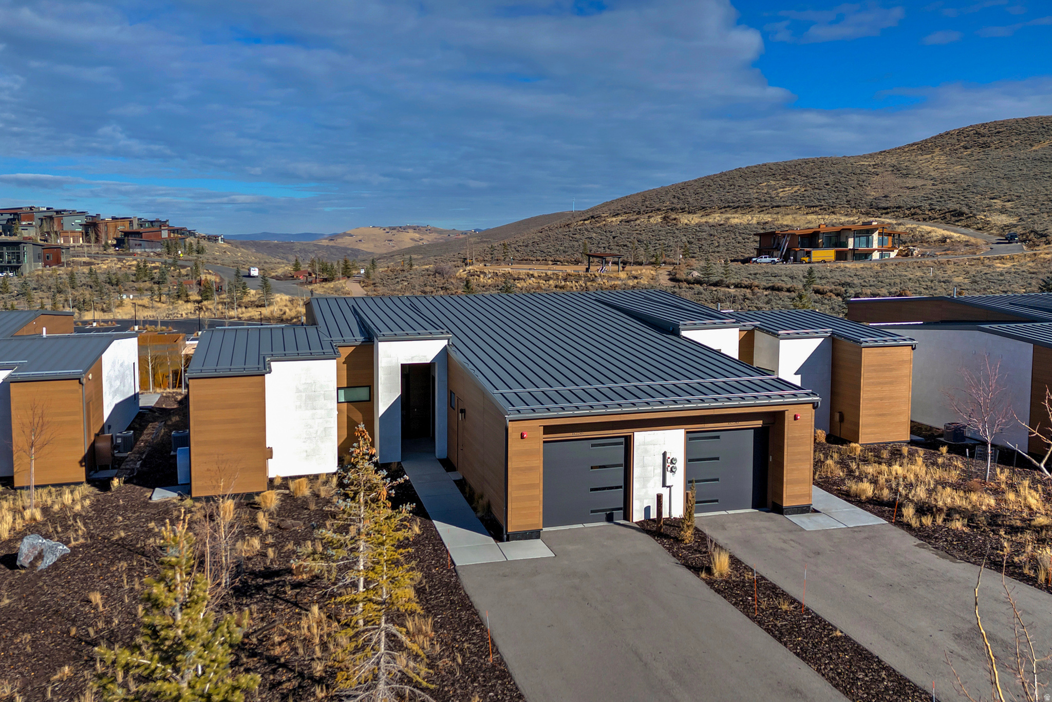 DOUBLE DEER COTTAGES - Residential