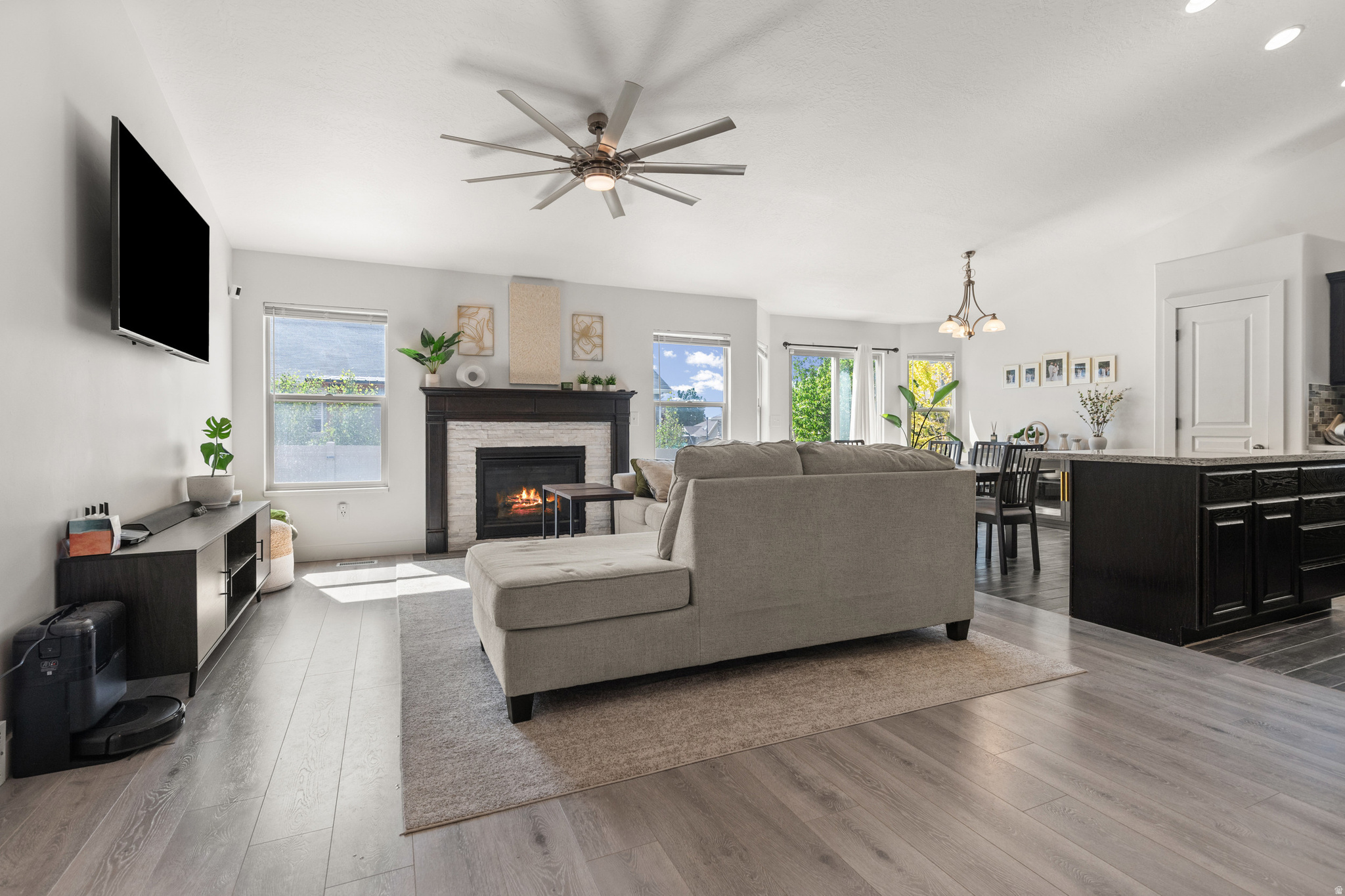 VALLEY FIELDS 451 - Residential