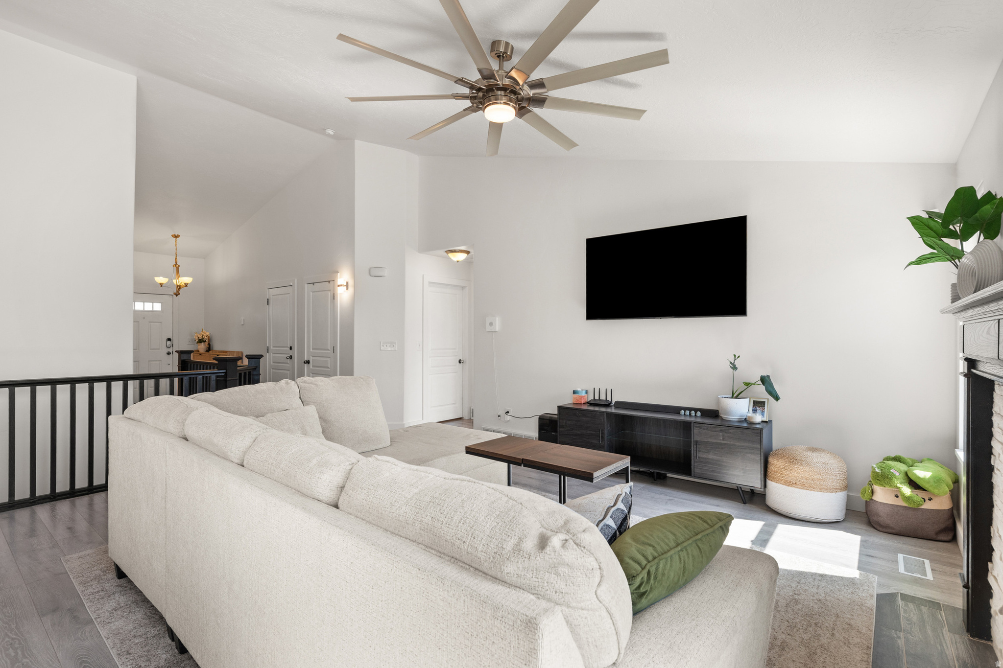 VALLEY FIELDS 451 - Residential