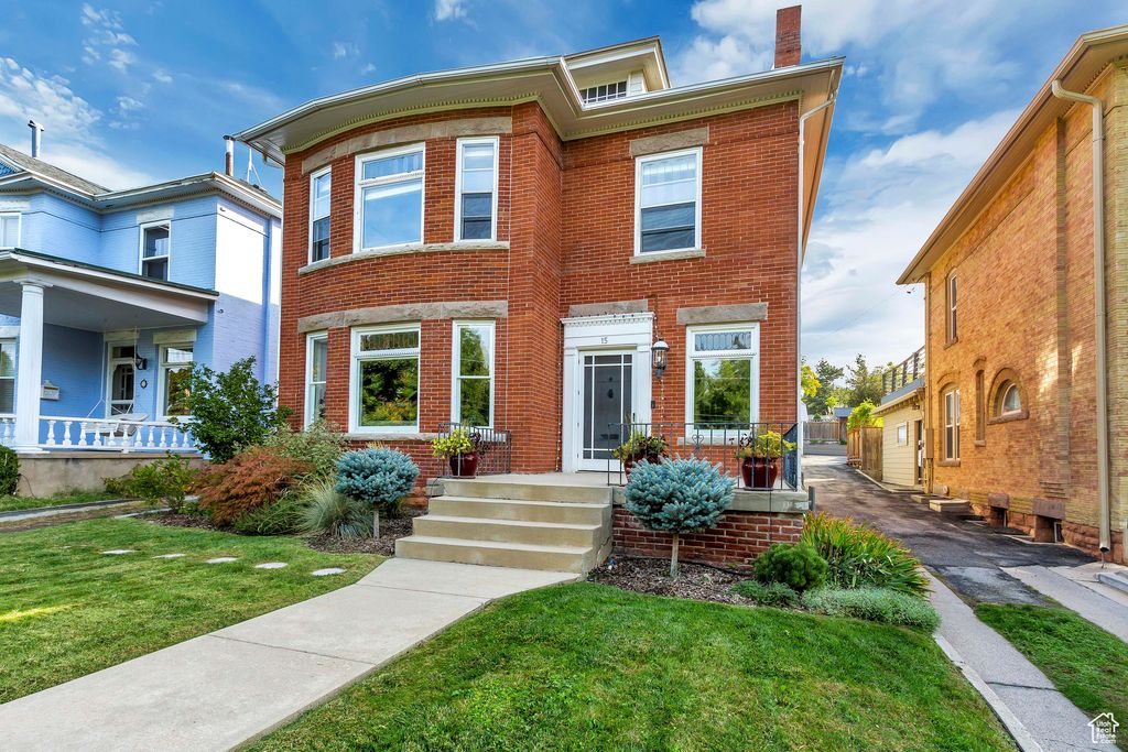 Photo for 15 S 1200 E, Salt Lake City, UT 84102 (MLS # 2088670)