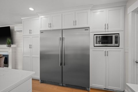 Tiny photo for 3010 N CHEROKEE LN, Provo, UT 84604 (MLS # 2152508)