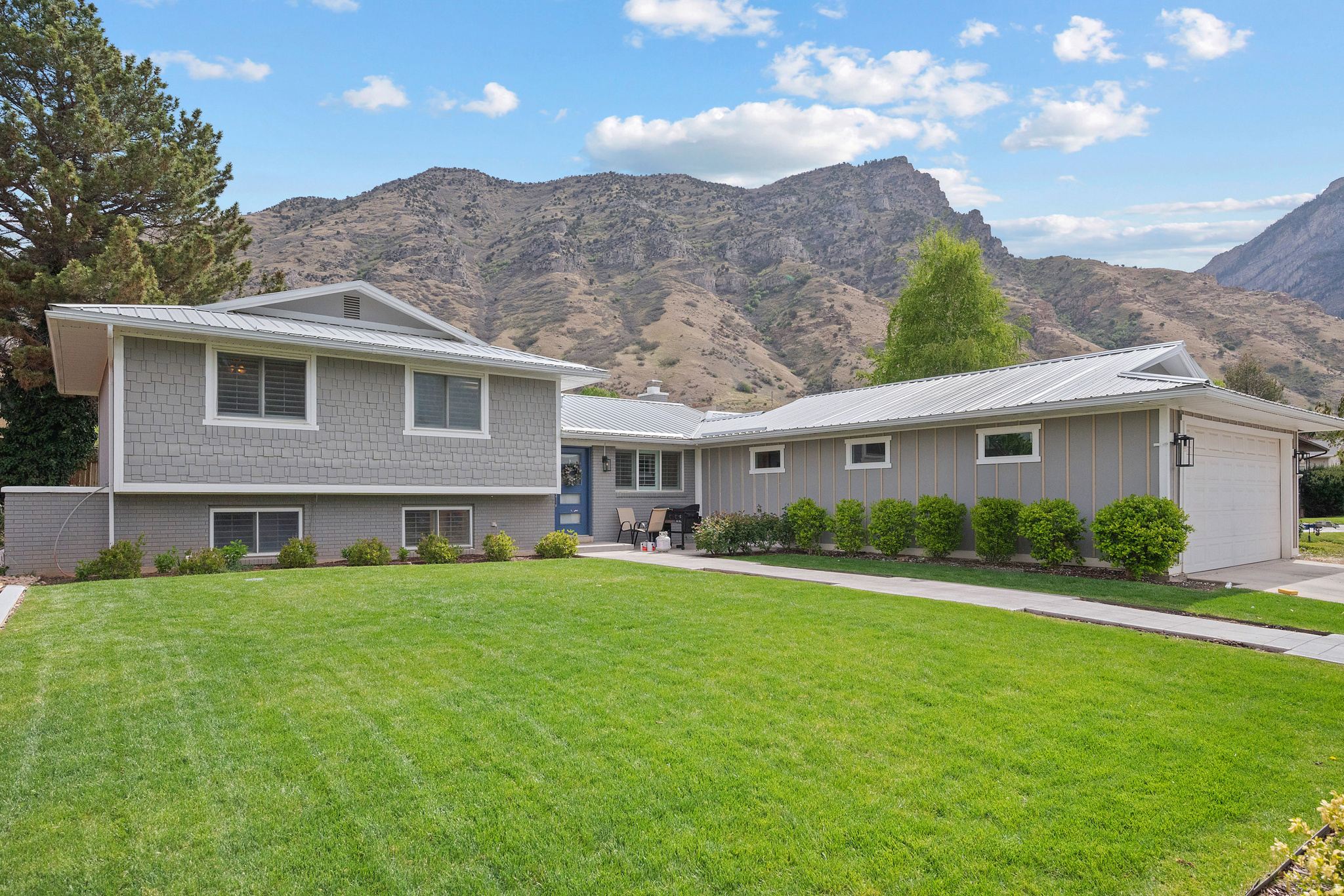 INDIAN HILLS - Residential