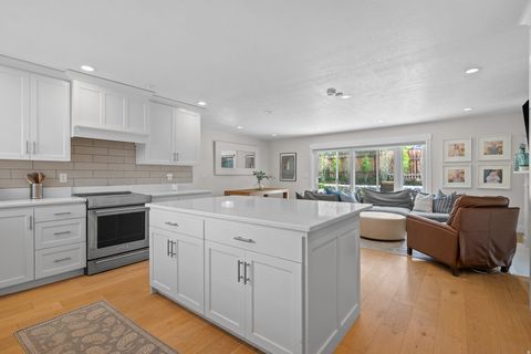 Tiny photo for 3010 N CHEROKEE LN, Provo, UT 84604 (MLS # 2152508)