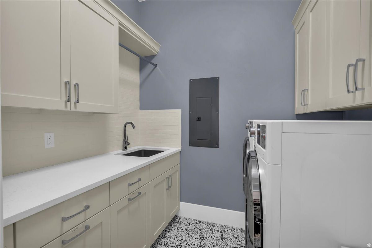 WINDSOR ESTATES AMD - Residential