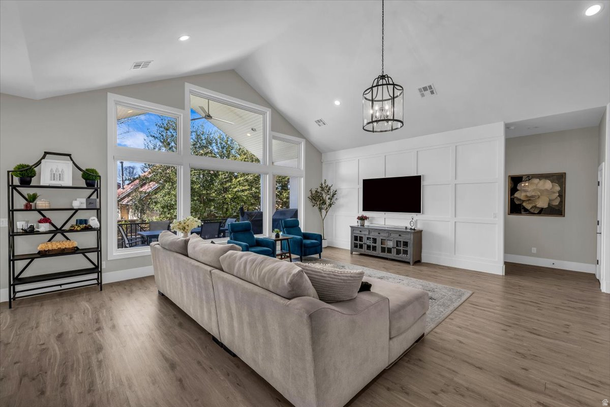 WINDSOR ESTATES AMD - Residential