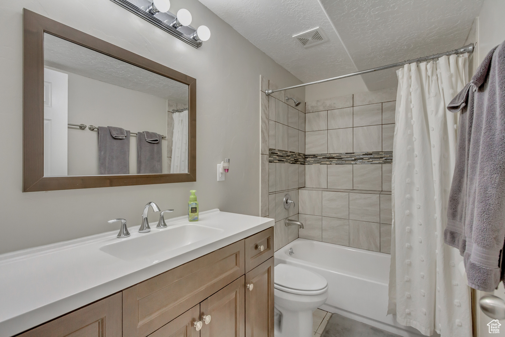 3311 N Redshoulder Dr, Layton, Utah image 35