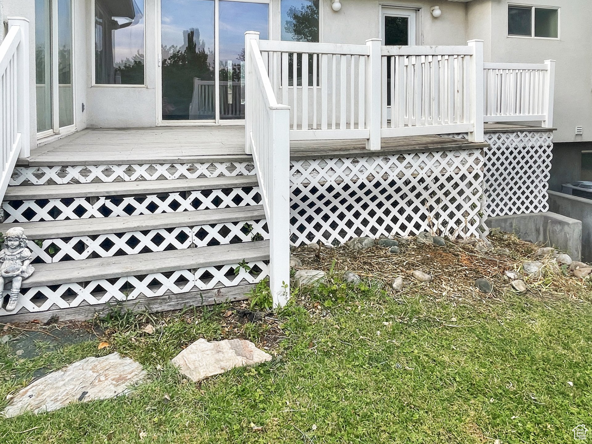 WOOD ESTATES - Residential