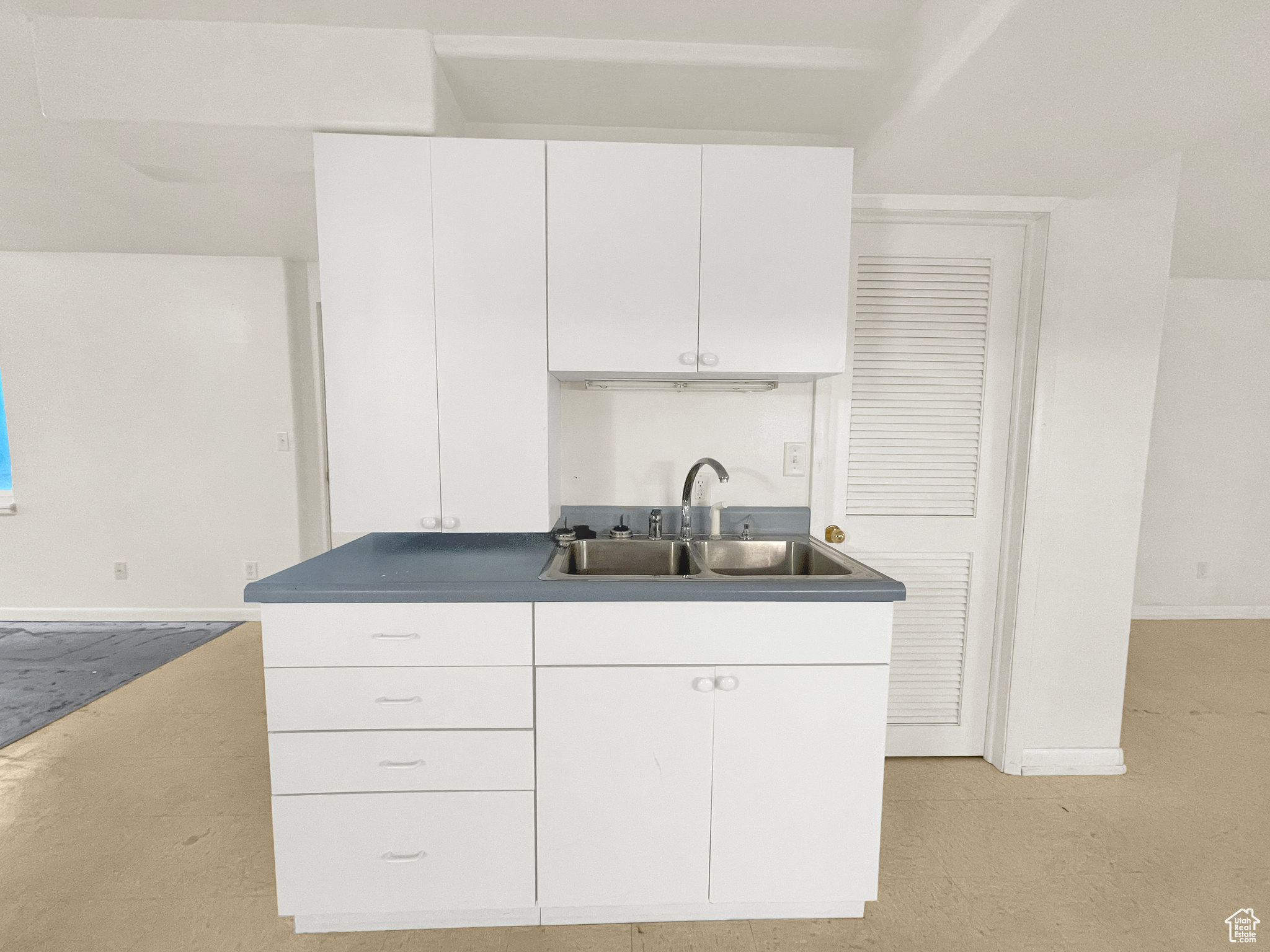 WOOD ESTATES - Residential