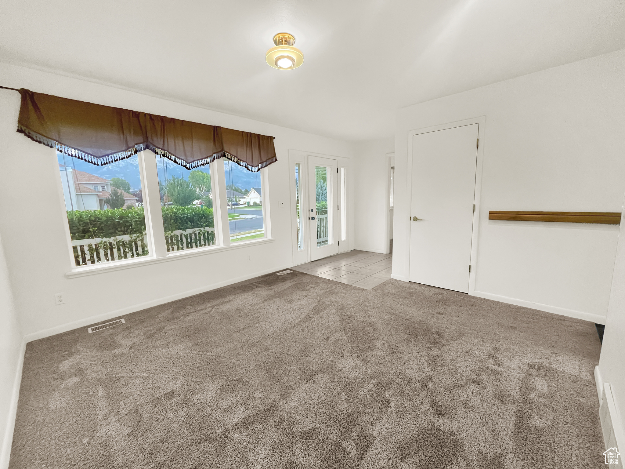 WOOD ESTATES - Residential