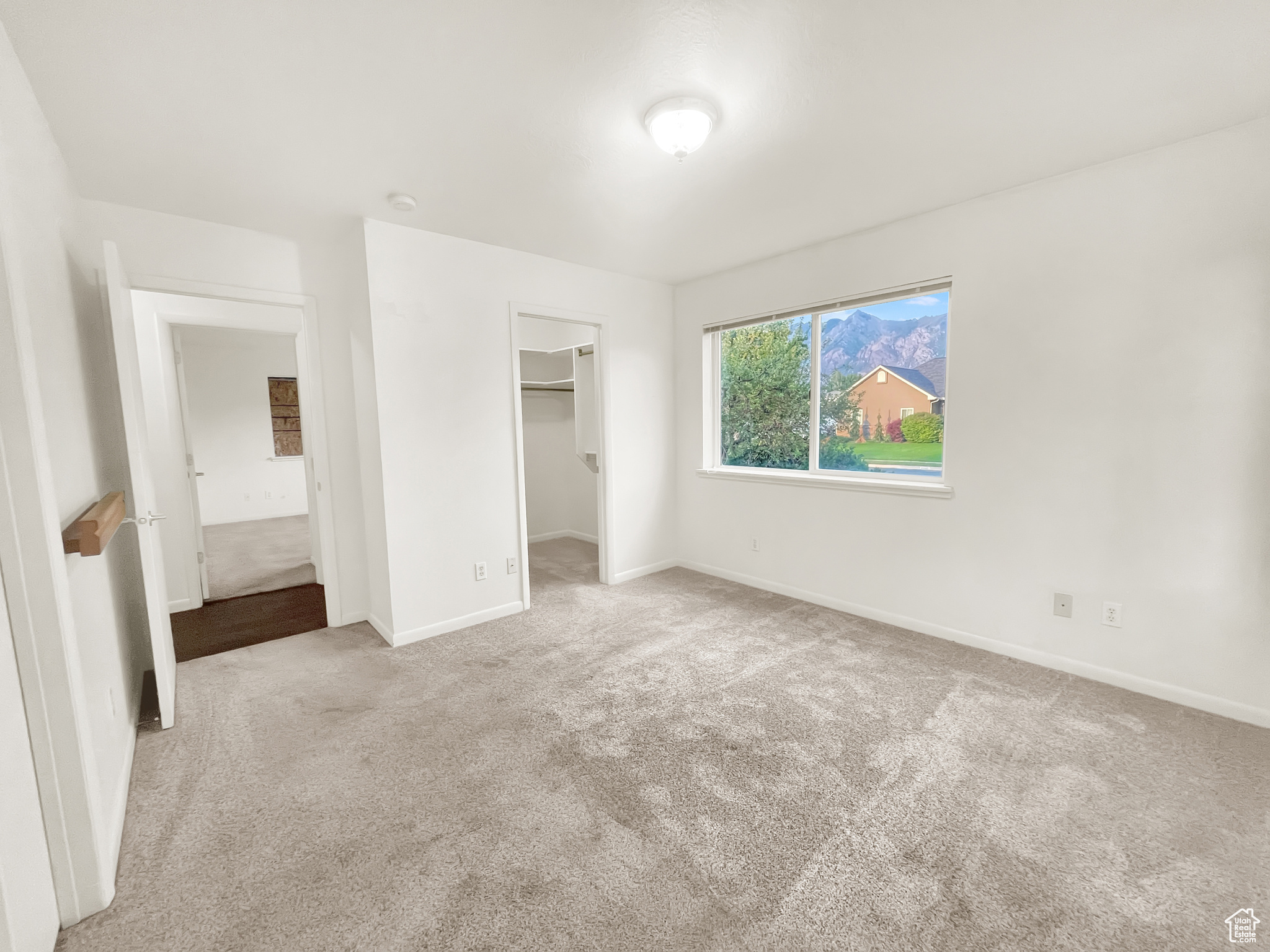 WOOD ESTATES - Residential
