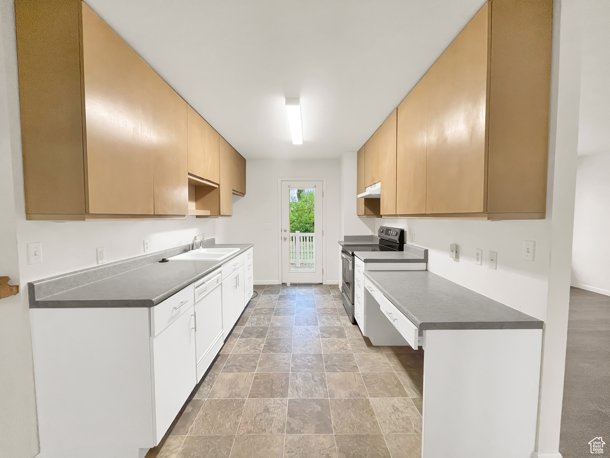 WOOD ESTATES - Residential