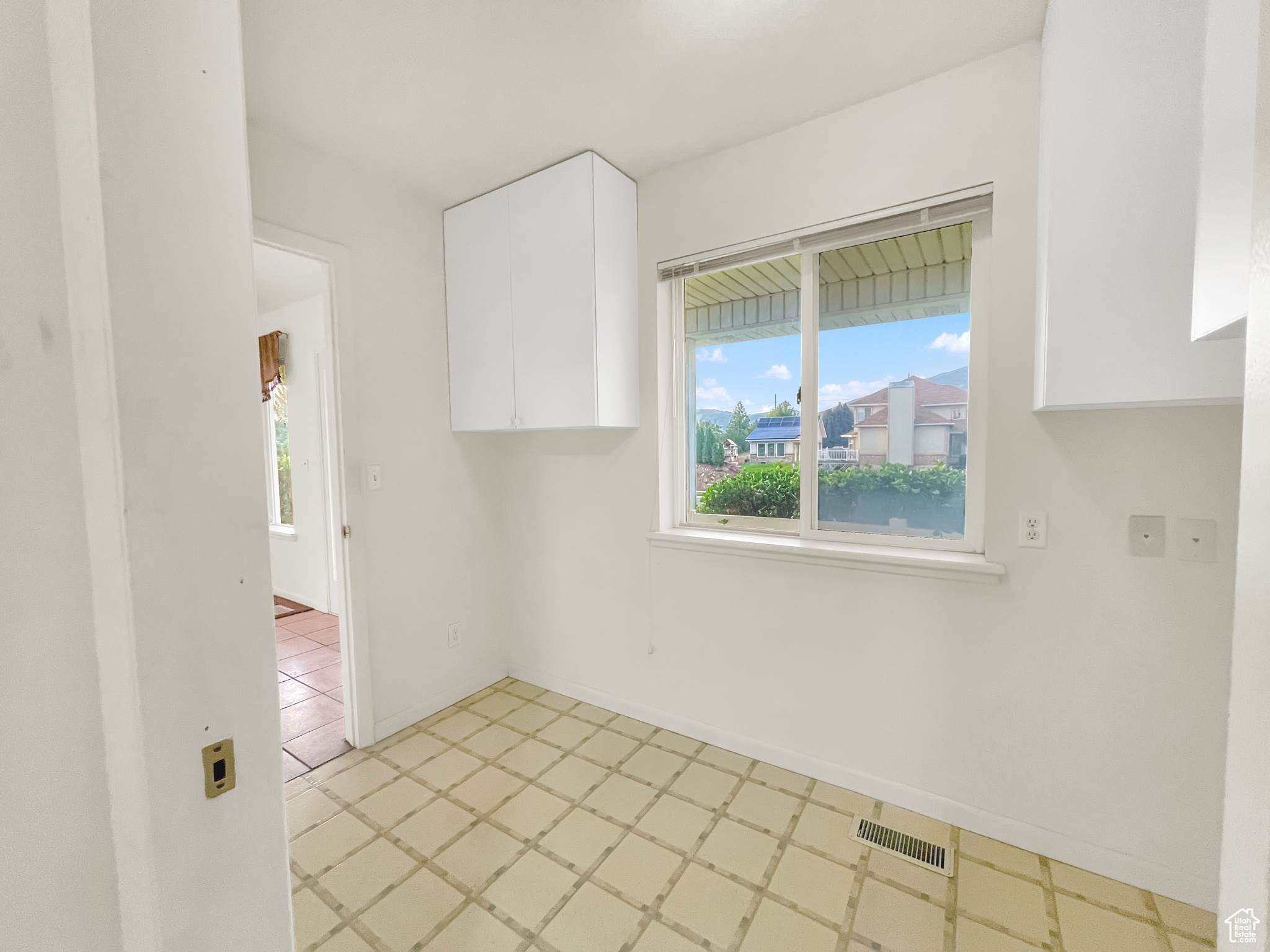 WOOD ESTATES - Residential