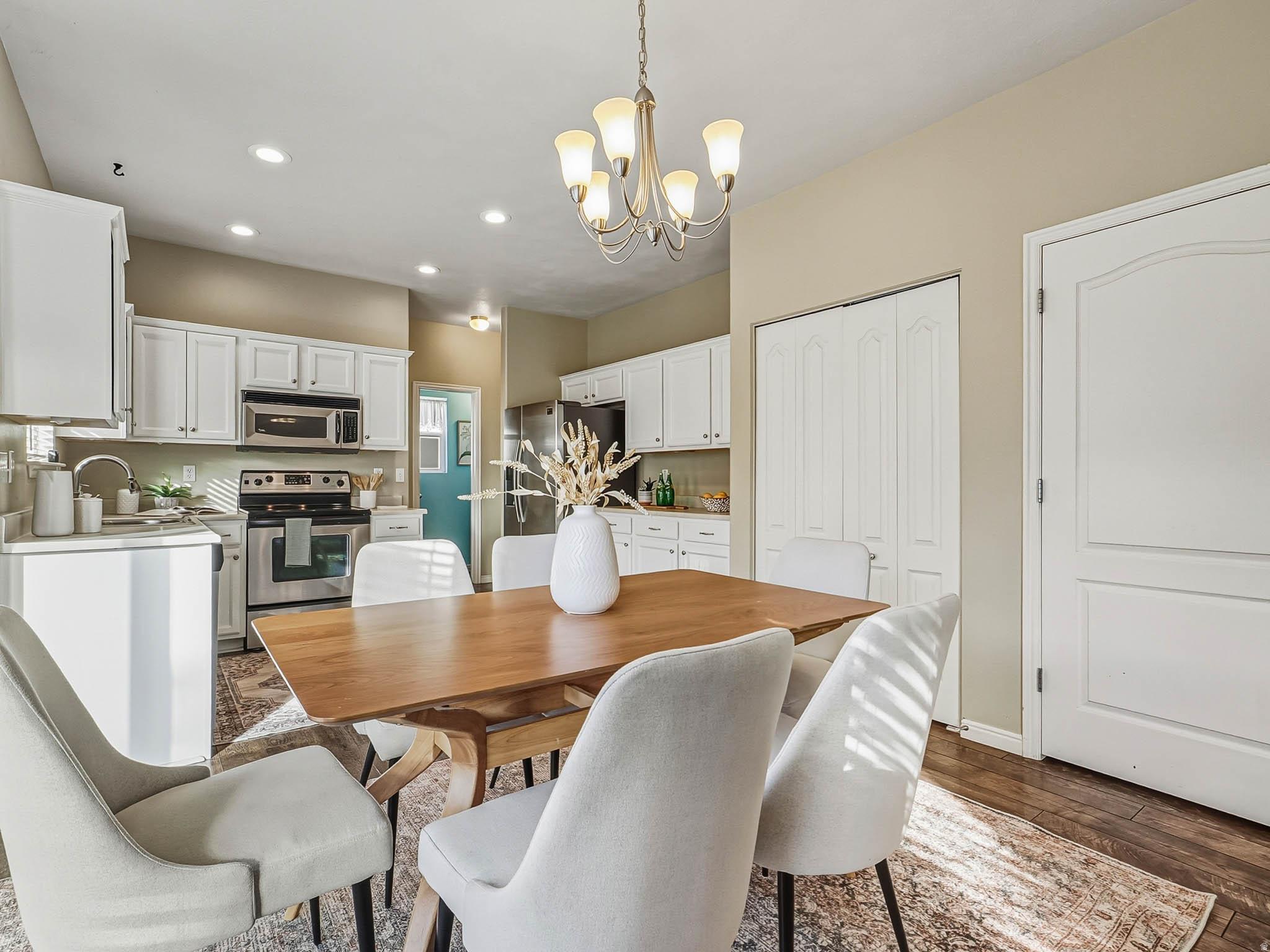 MEADOWS - Residential