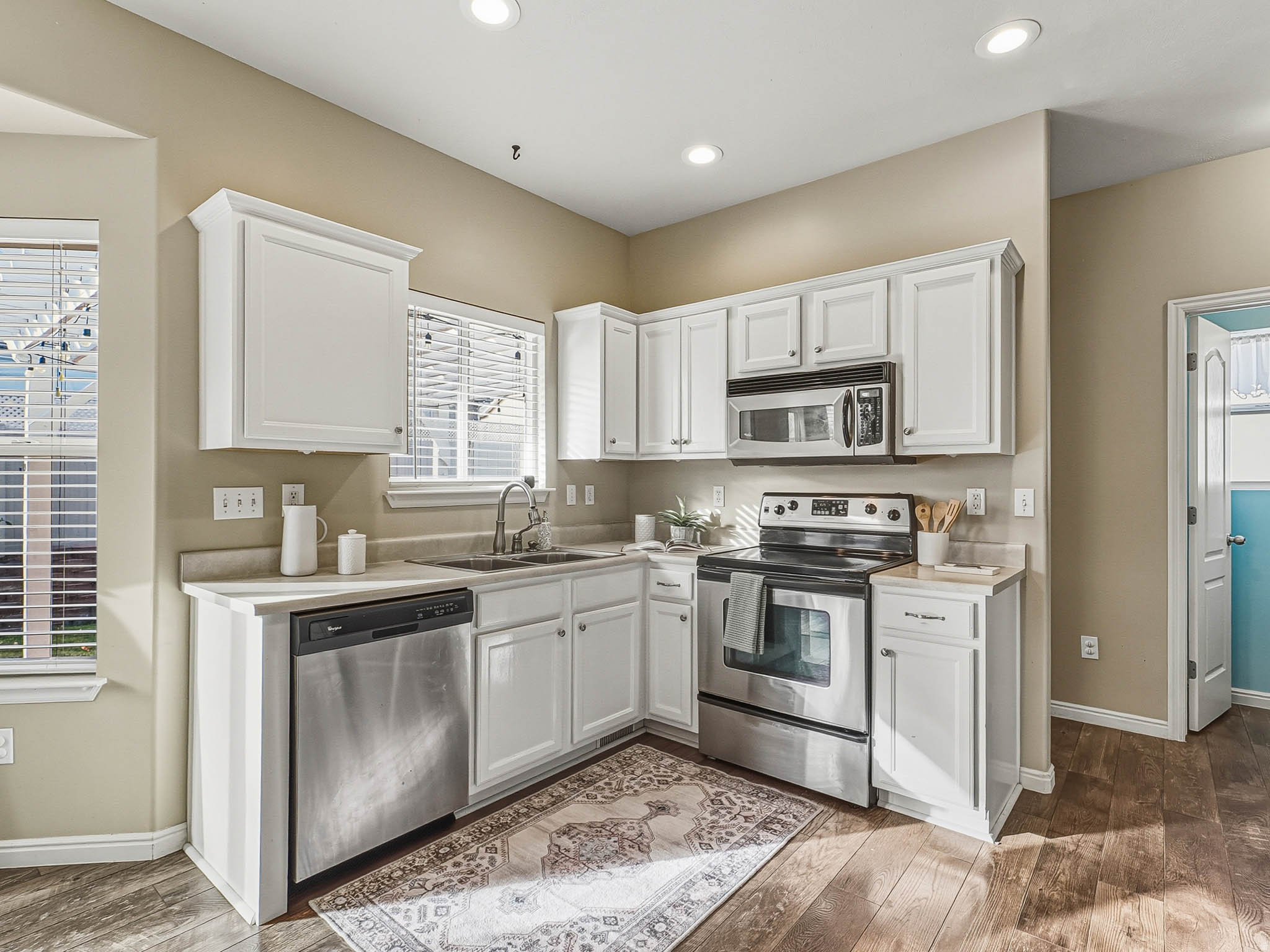 MEADOWS - Residential