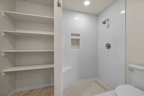 Tiny photo for 337 E PEACH LN S, Bountiful, UT 84010 (MLS # 2158909)