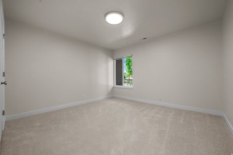 Tiny photo for 337 E PEACH LN S, Bountiful, UT 84010 (MLS # 2158909)