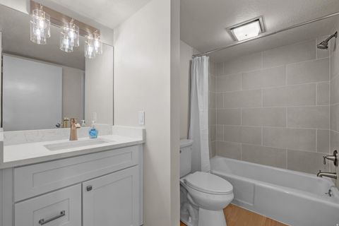 Tiny photo for 337 E PEACH LN S, Bountiful, UT 84010 (MLS # 2158909)