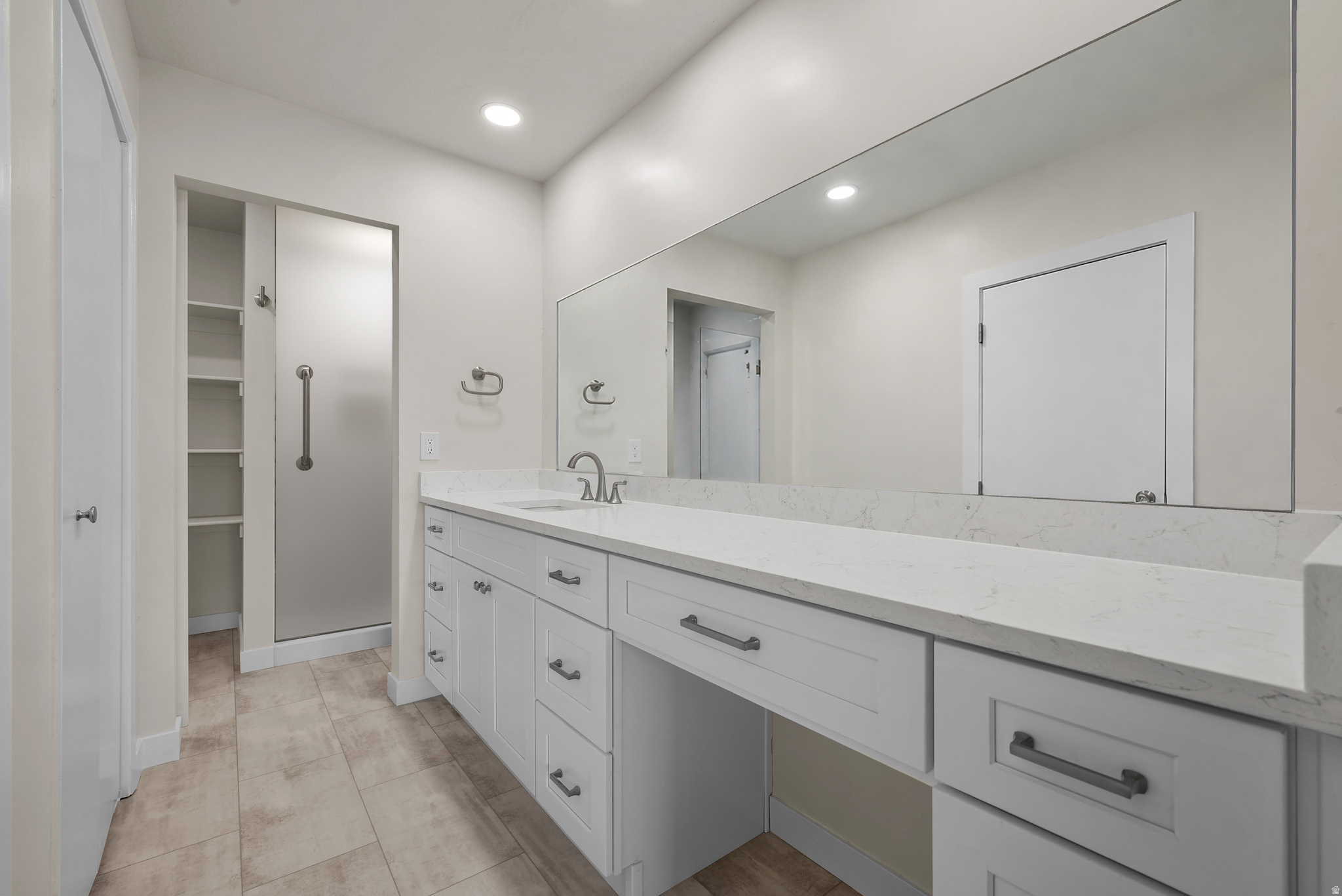 THREE FOUNTAINS - Residential