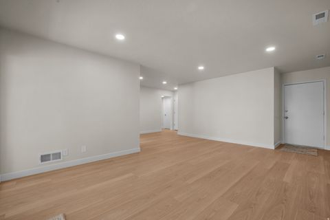 Tiny photo for 337 E PEACH LN S, Bountiful, UT 84010 (MLS # 2158909)