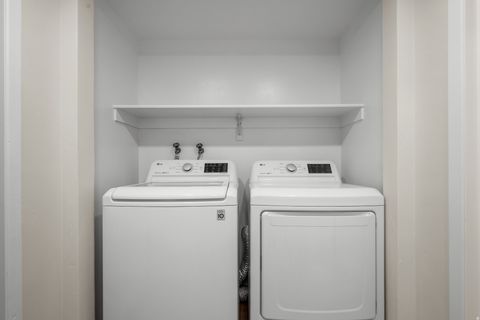 Tiny photo for 337 E PEACH LN S, Bountiful, UT 84010 (MLS # 2158909)