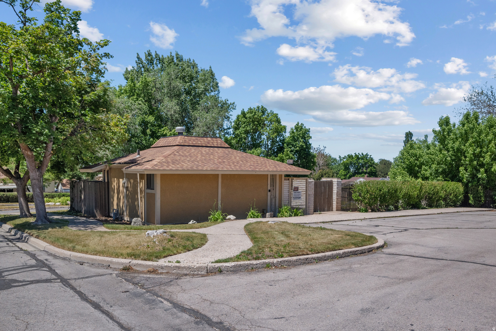 THREE FOUNTAINS - Residential