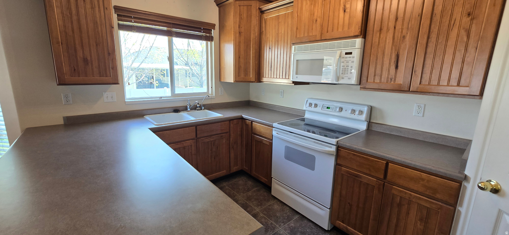 CHELSIE PARK EAST - Residential