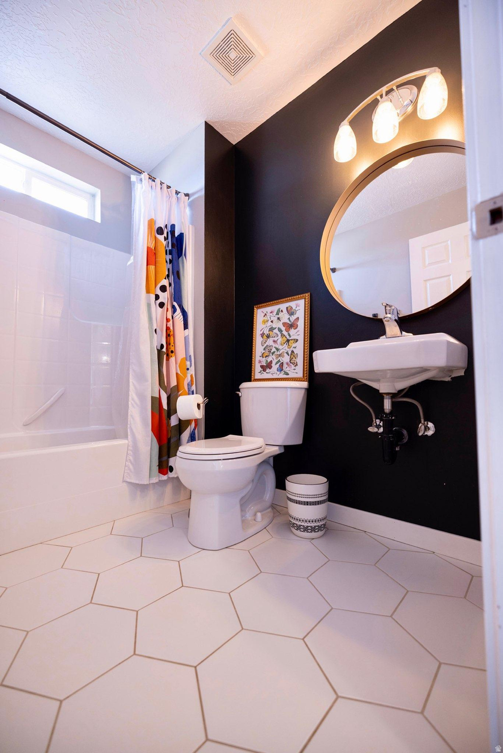 WEST VIEW ESTATES SUBDIVISION - Residential