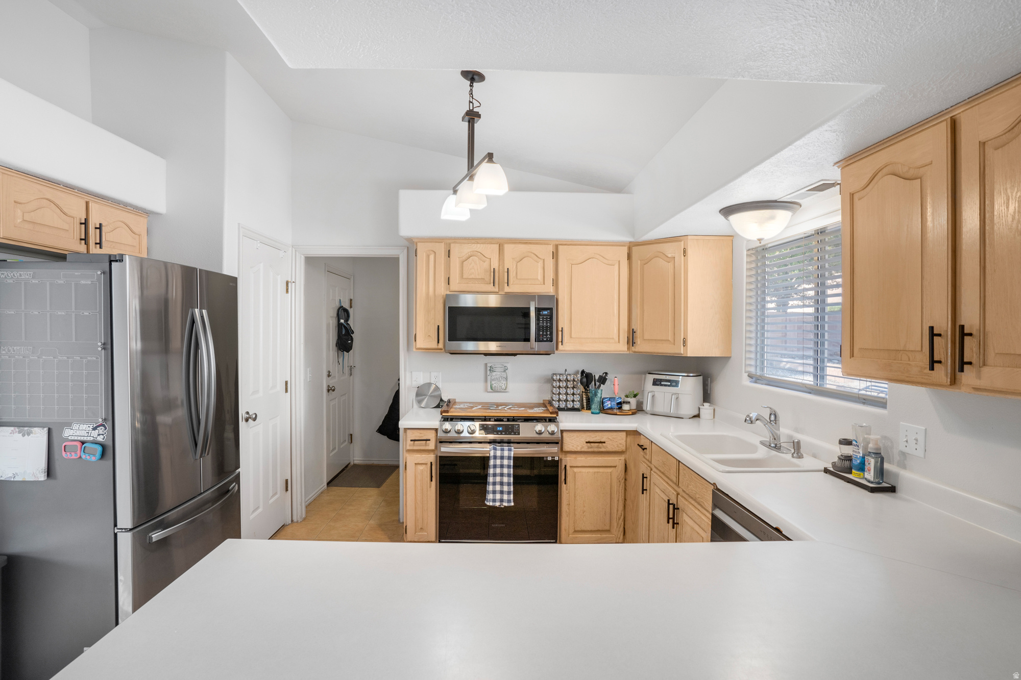 COTTAM BENCH - Residential