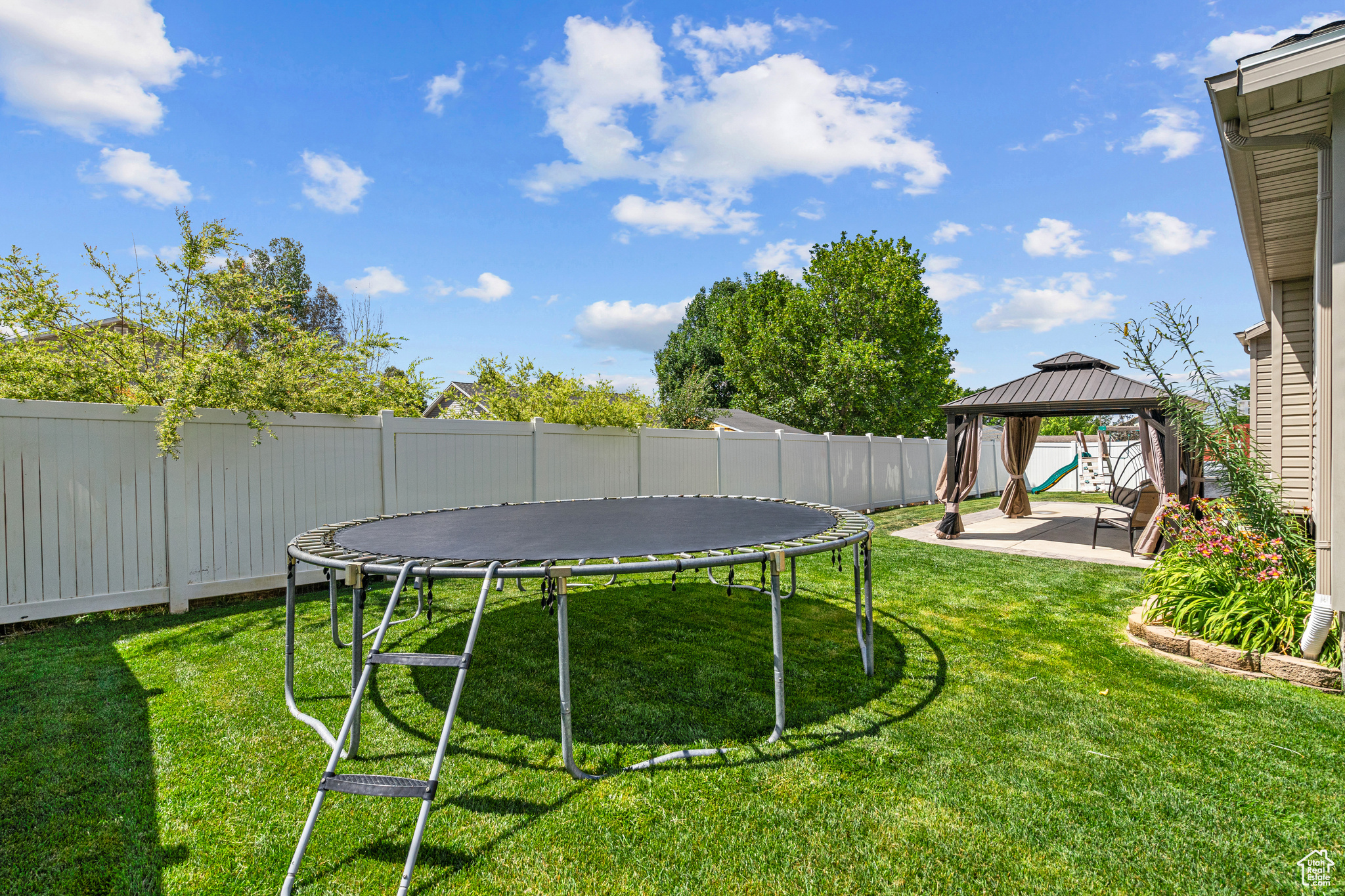 SILVER SPRINGS - Residential