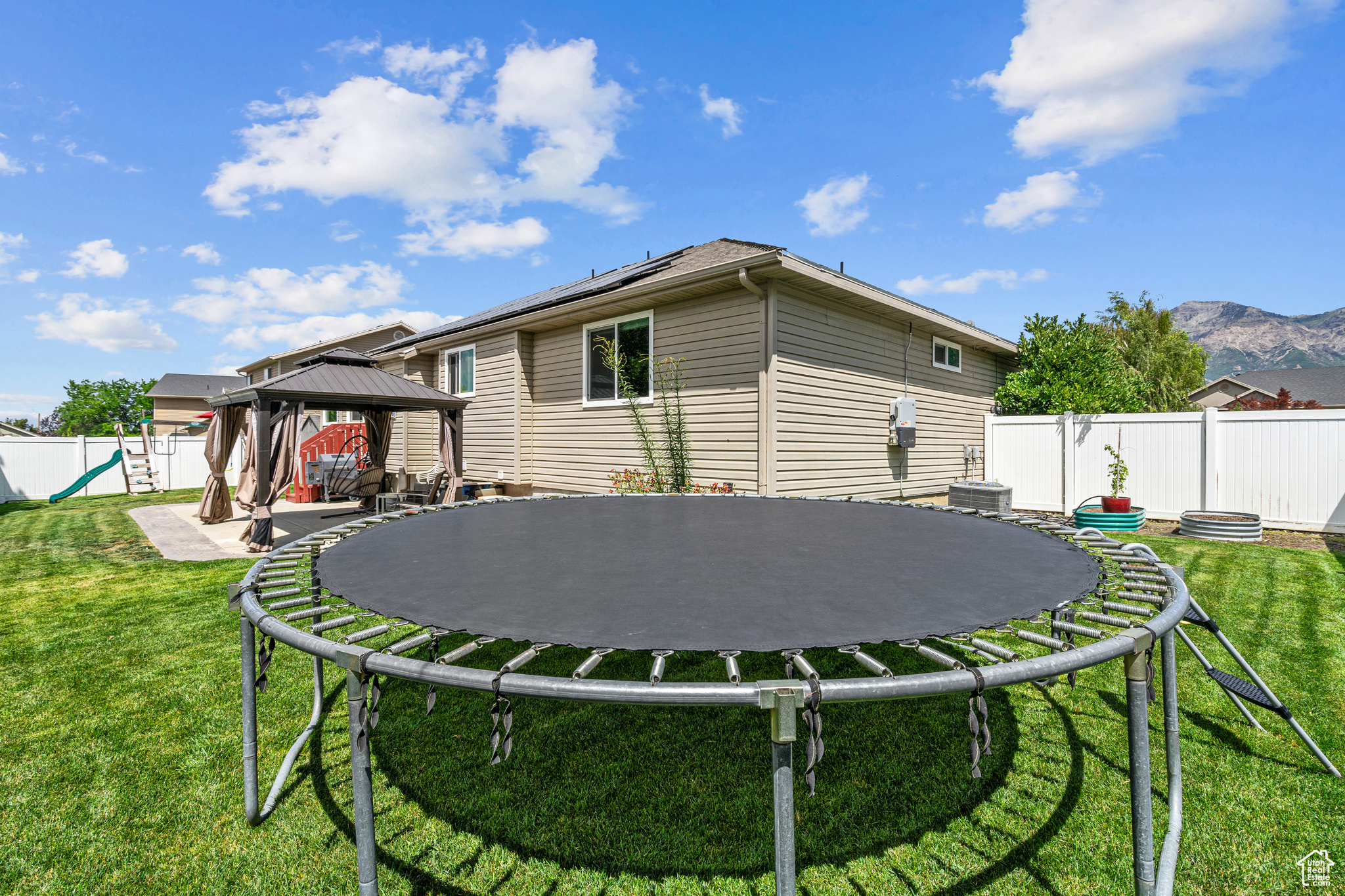 SILVER SPRINGS - Residential