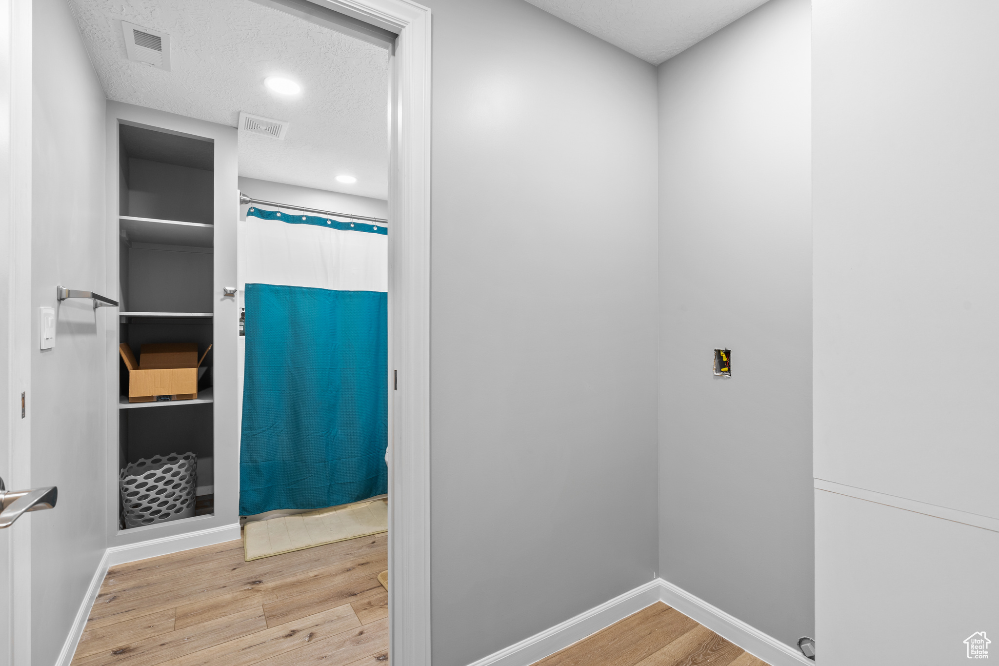 SILVER SPRINGS - Residential