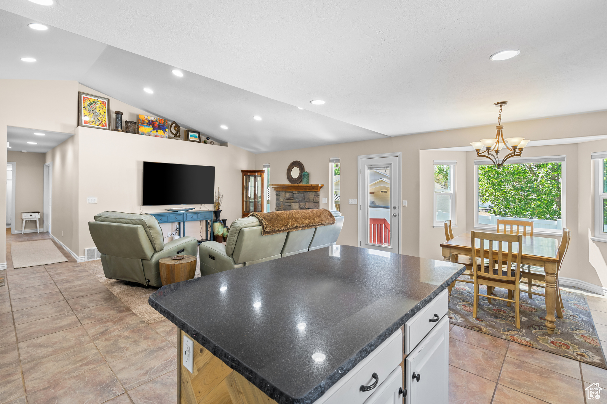 SILVER SPRINGS - Residential