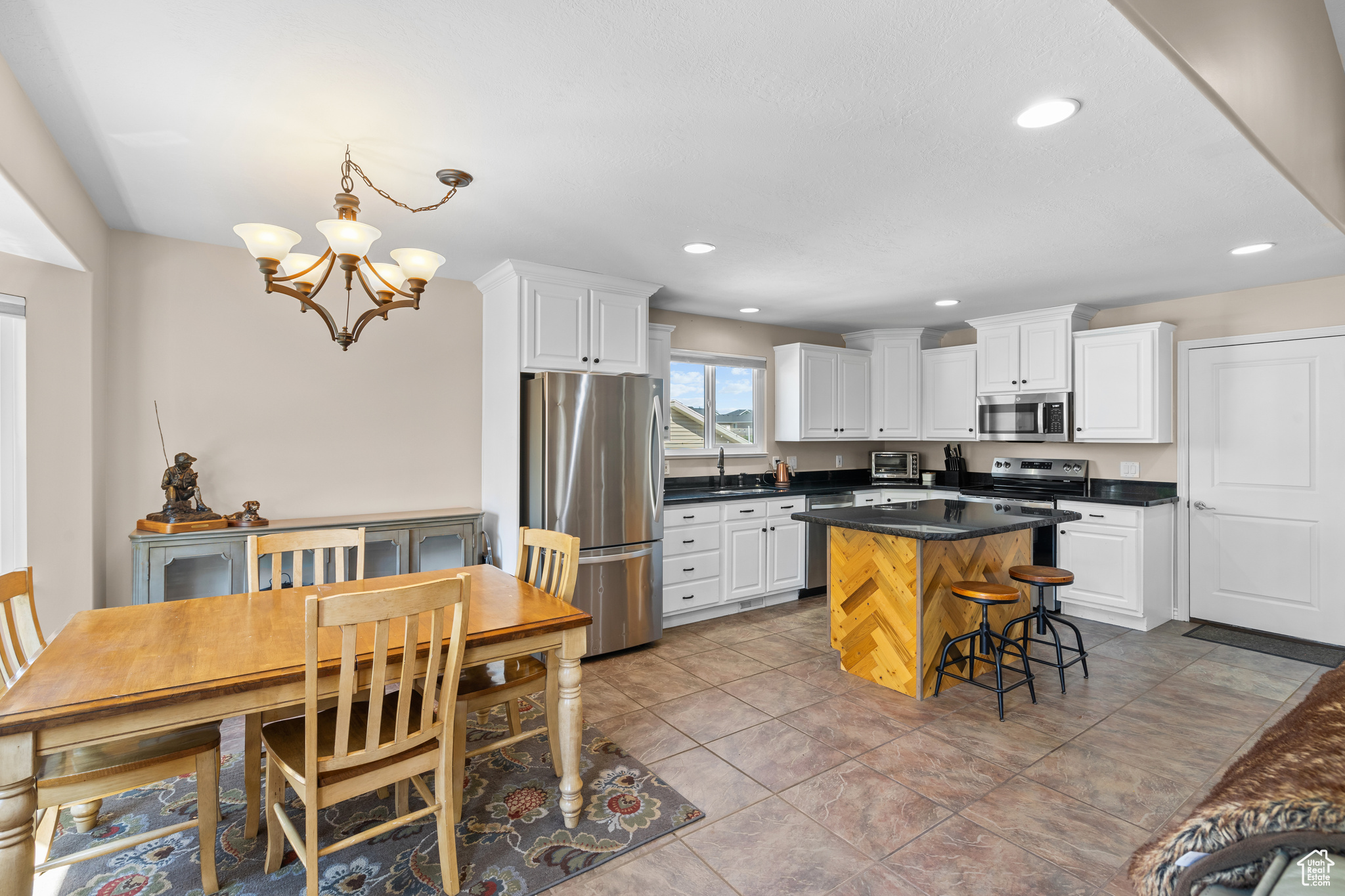 SILVER SPRINGS - Residential